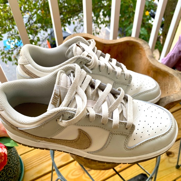 Nike Dunks all around sneaker. - Picture 1 of 5